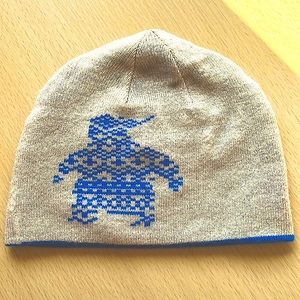 Reversible hat for young kids or toddlers. Size small. Brand new! Winter hat